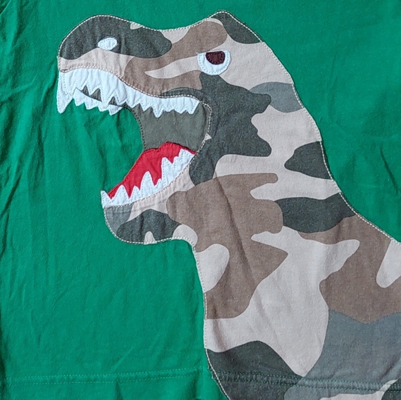 Fred open the door!!! He's gonna eat us! - Picture 3 of 15